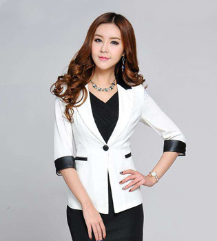 職場(chǎng)白(bái)領